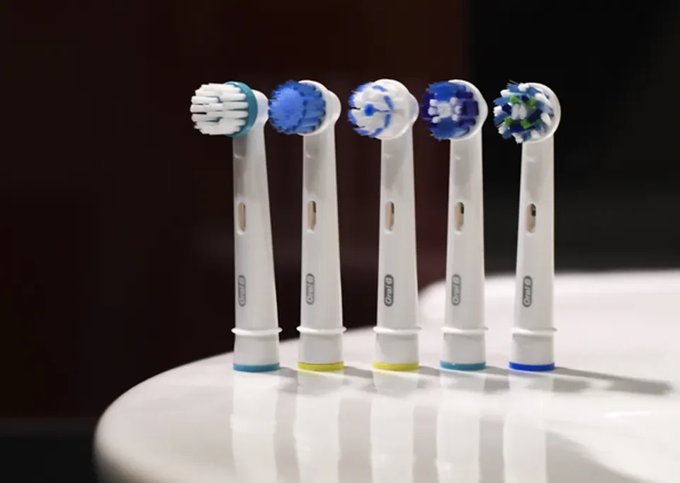 szczoteczki elektryczne w studio stomatologii estetycznej