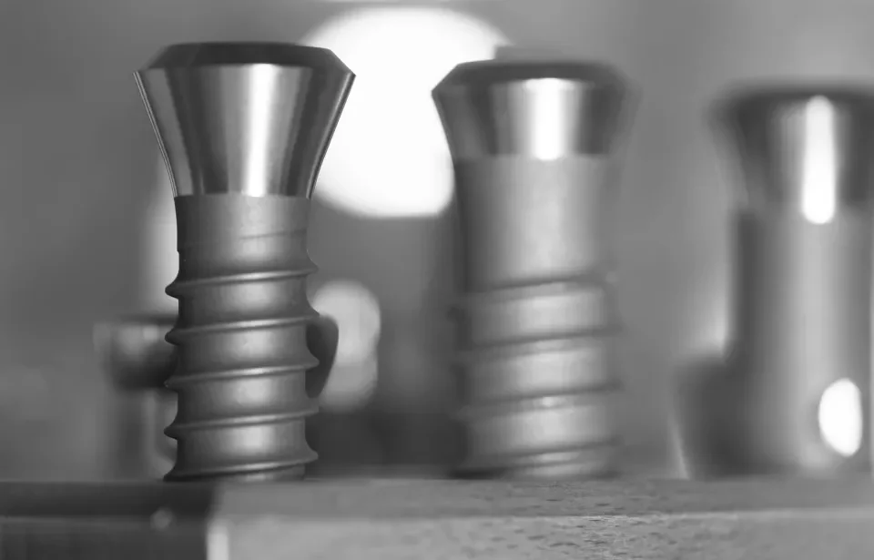 Nowe implanty LOCATOR   Studio Stomatologii Estetycznej