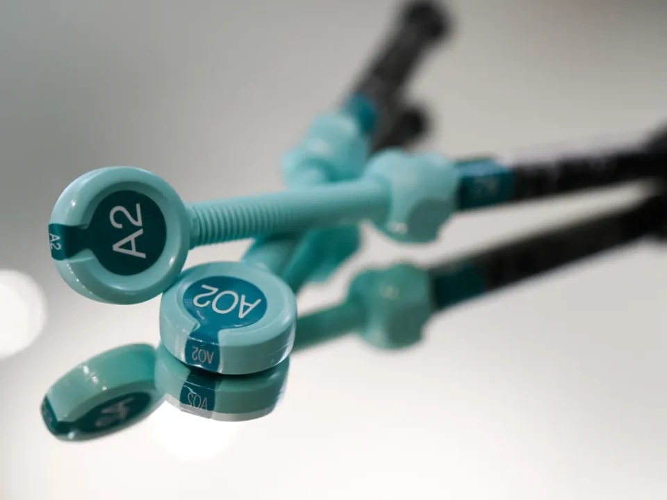 materiał kompozytowy stosowany w stomatologii zachowawczej w studio stomatologii estetycznej kraków